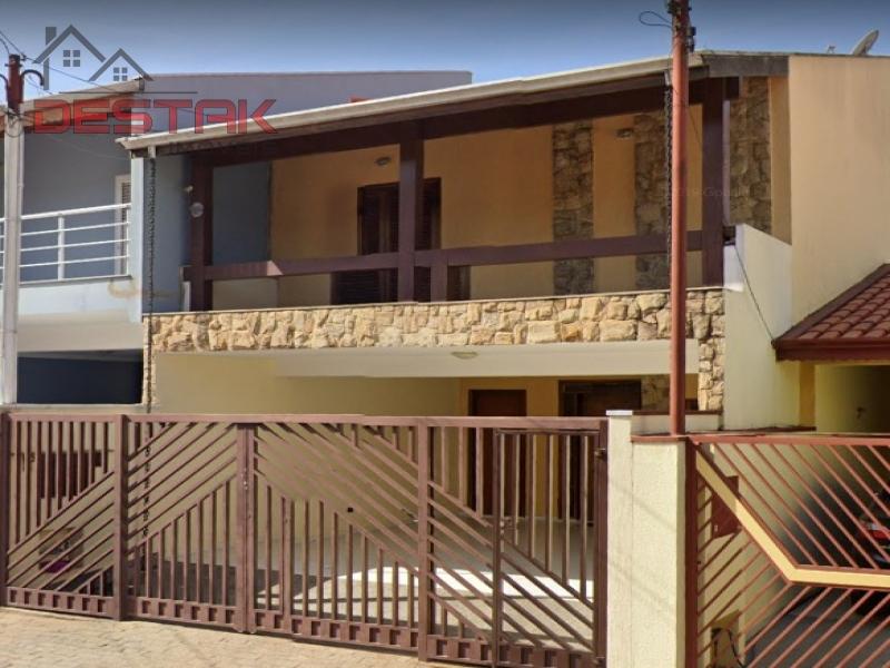 Casa, 3 quartos, 218 m² - Foto 1