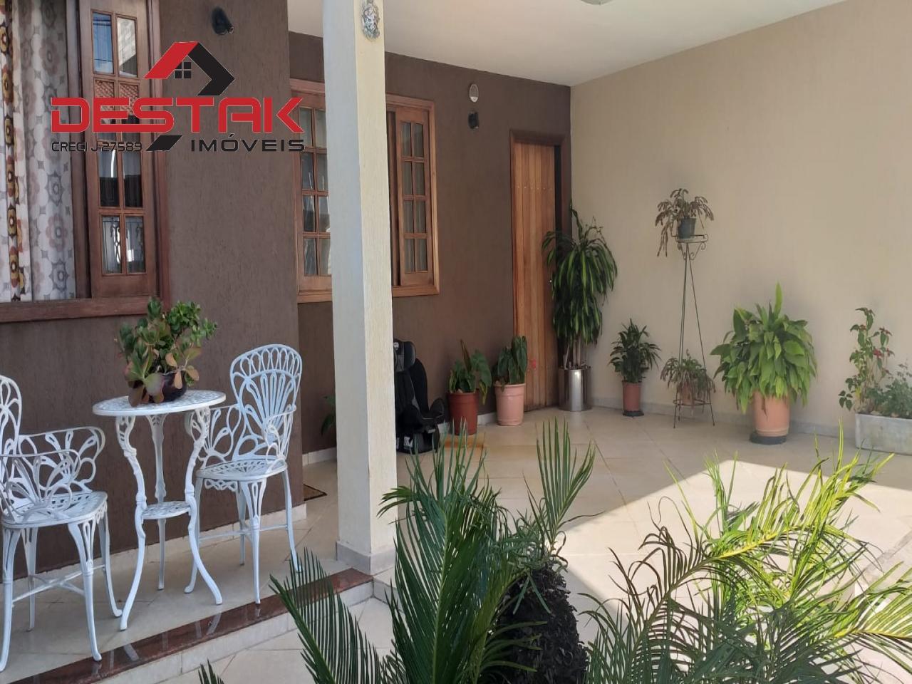 Casa, 3 quartos, 209 m² - Foto 2