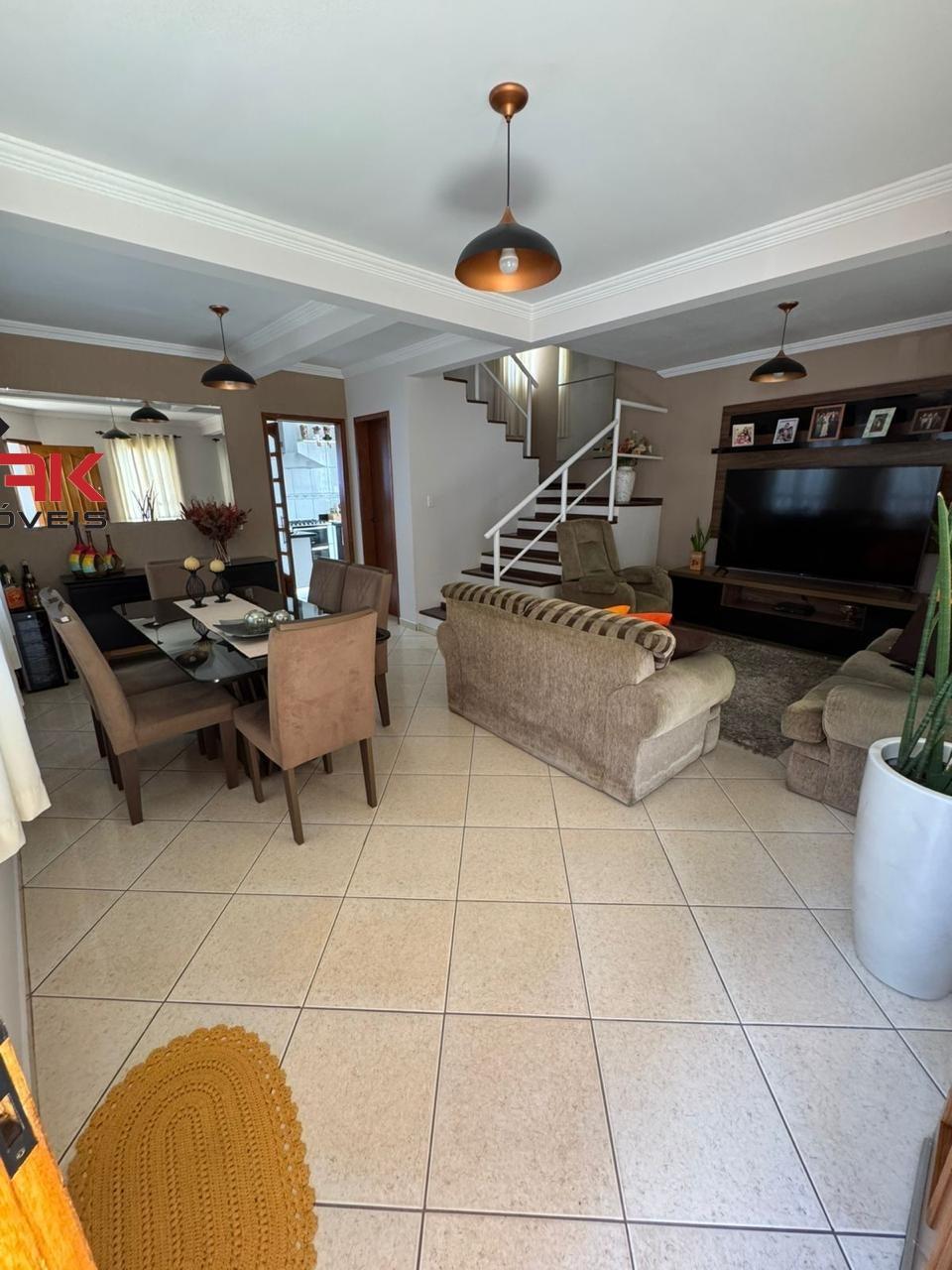 Casa, 3 quartos, 250 m² - Foto 4