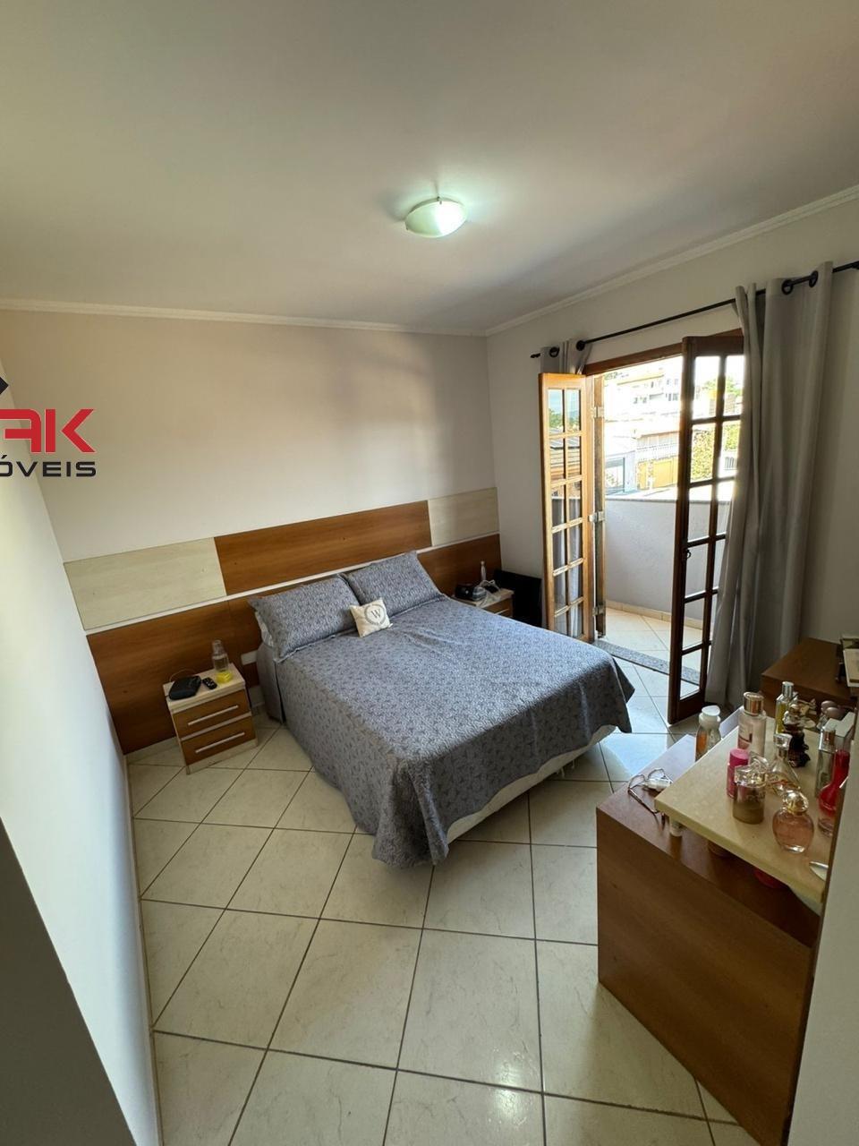 Casa, 3 quartos, 250 m² - Foto 9