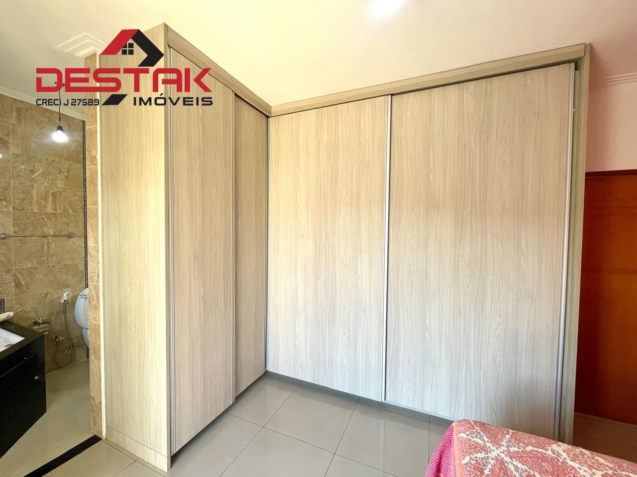 Casa, 3 quartos, 205 m² - Foto 10