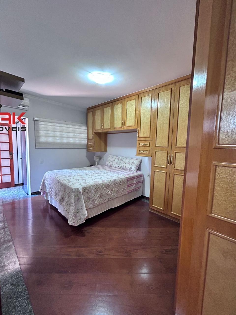 Casa, 3 quartos, 215 m² - Foto 9