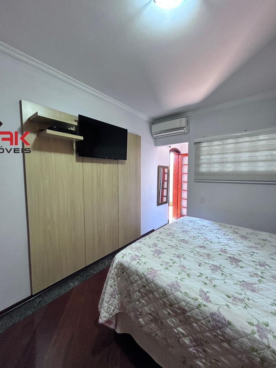 Casa, 3 quartos, 215 m² - Foto 14