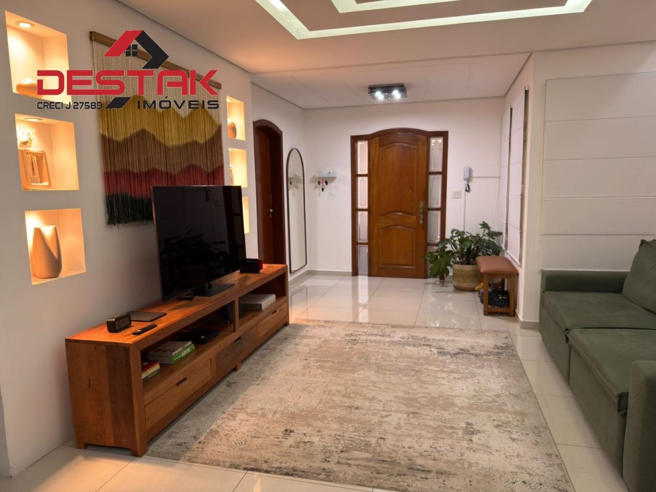 Casa, 3 quartos, 180 m² - Foto 1