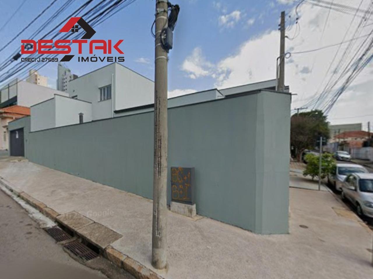 Casa, 4 quartos, 172 m² - Foto 1