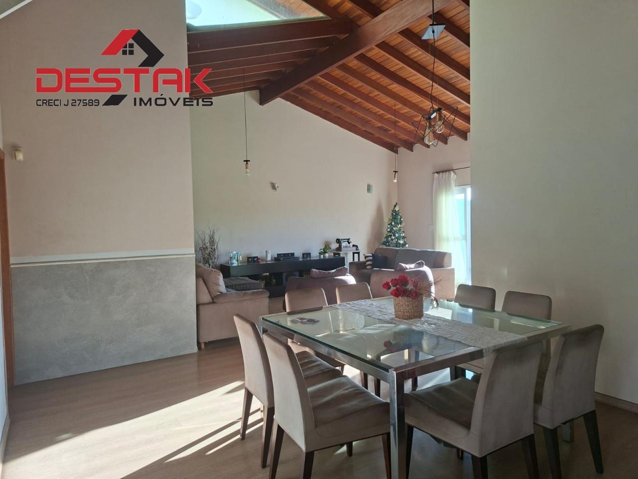 Casa, 3 quartos, 250 m² - Foto 2