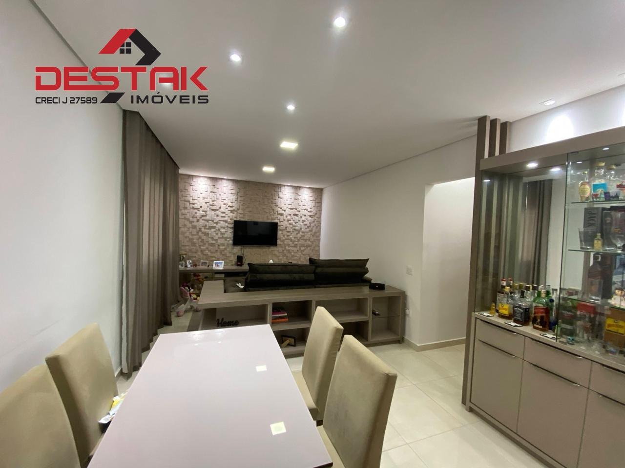 Casa, 3 quartos, 200 m² - Foto 1