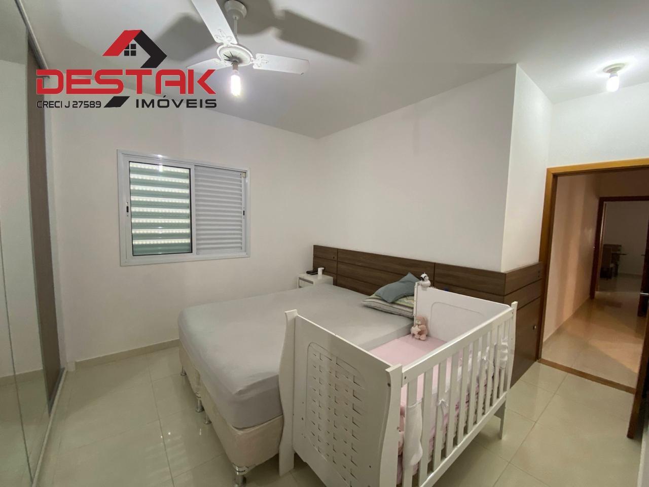 Casa, 3 quartos, 200 m² - Foto 9