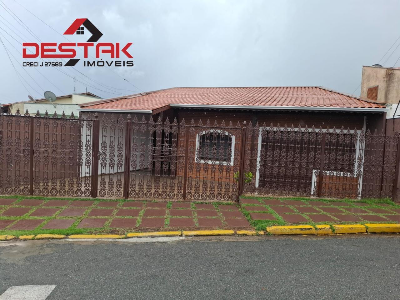 Casa, 3 quartos, 230 m² - Foto 1