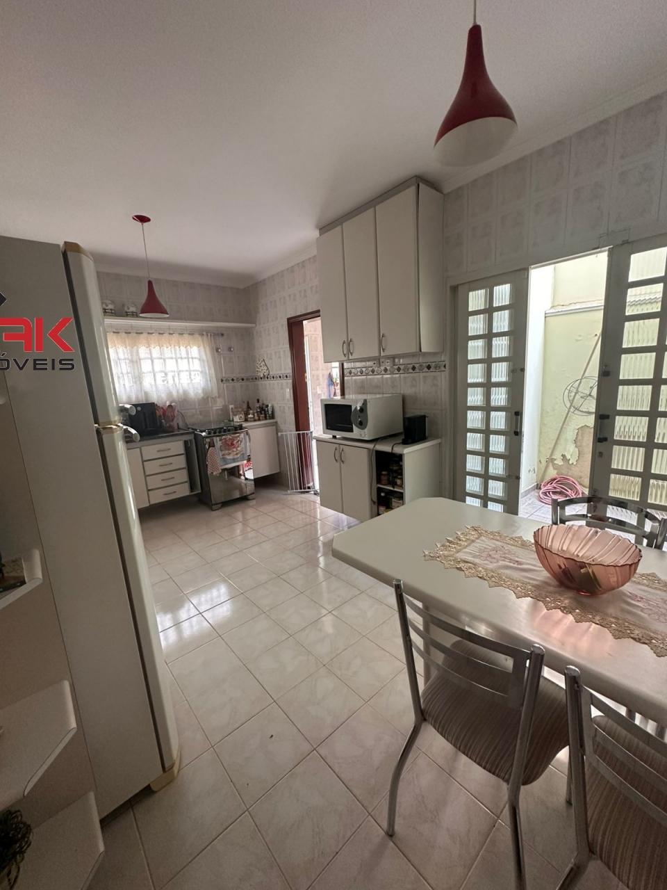 Casa, 3 quartos, 184 m² - Foto 3