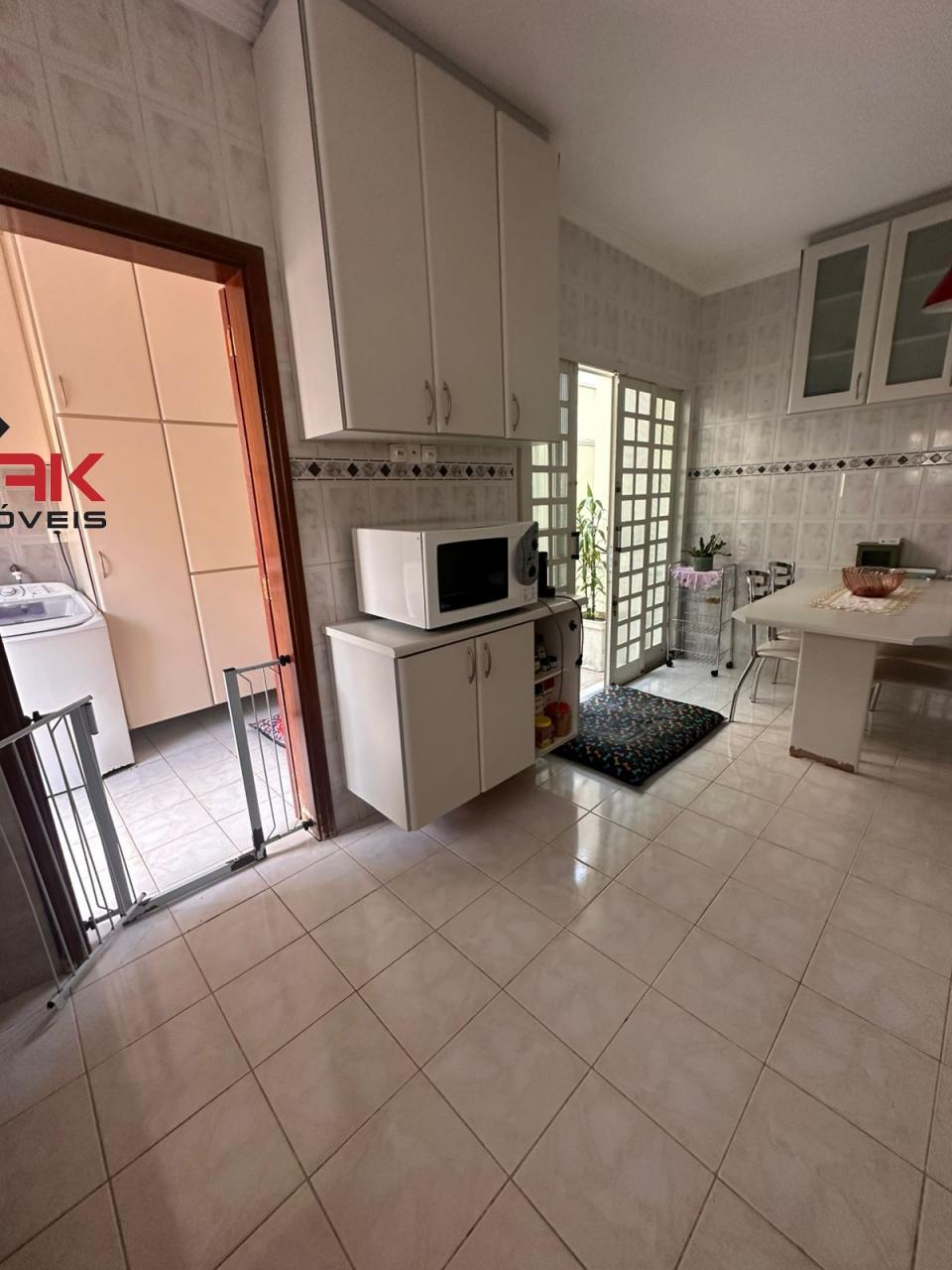Casa, 3 quartos, 184 m² - Foto 4