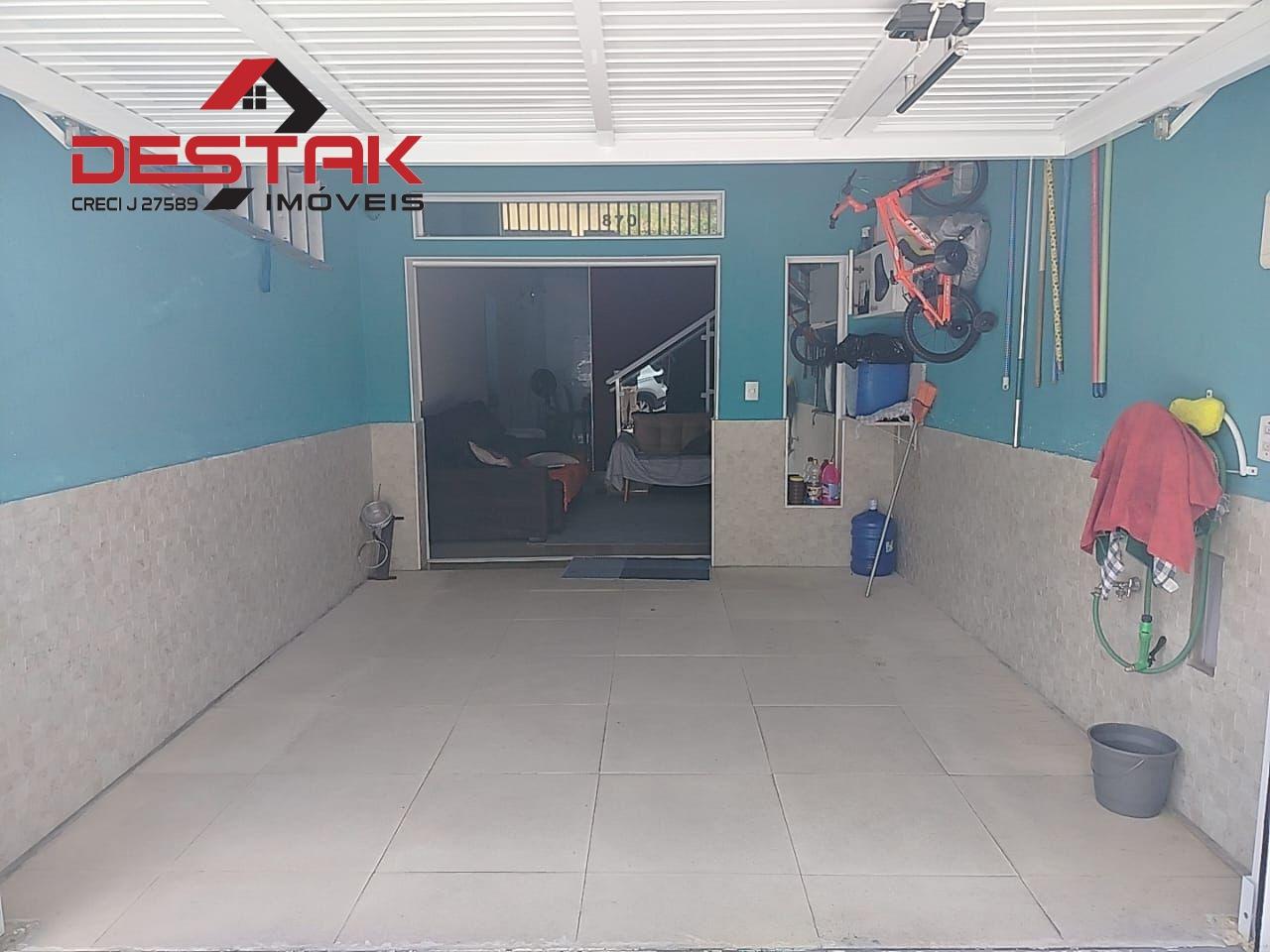 Casa, 3 quartos, 230 m² - Foto 2