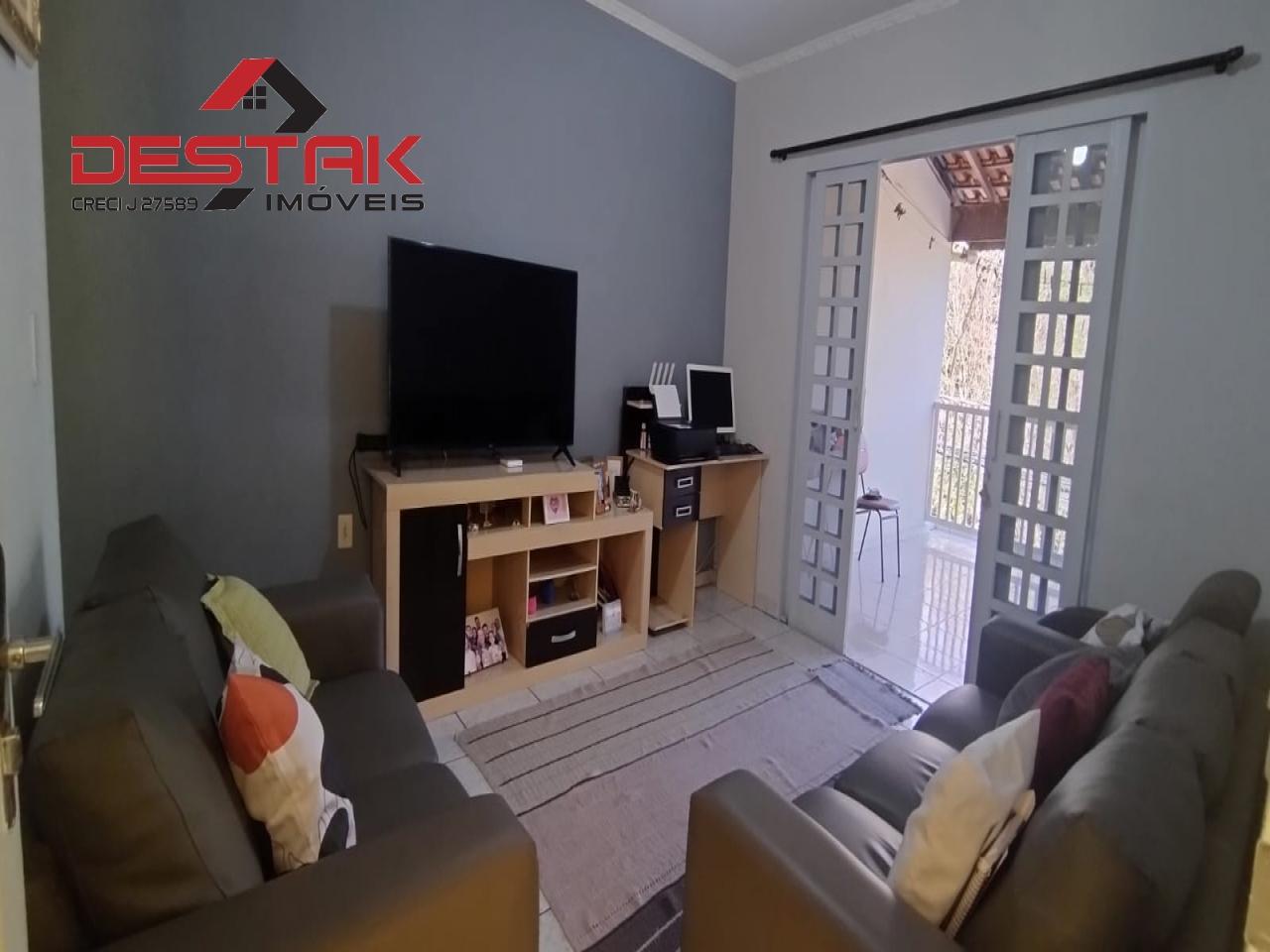 Casa, 3 quartos, 193 m² - Foto 1