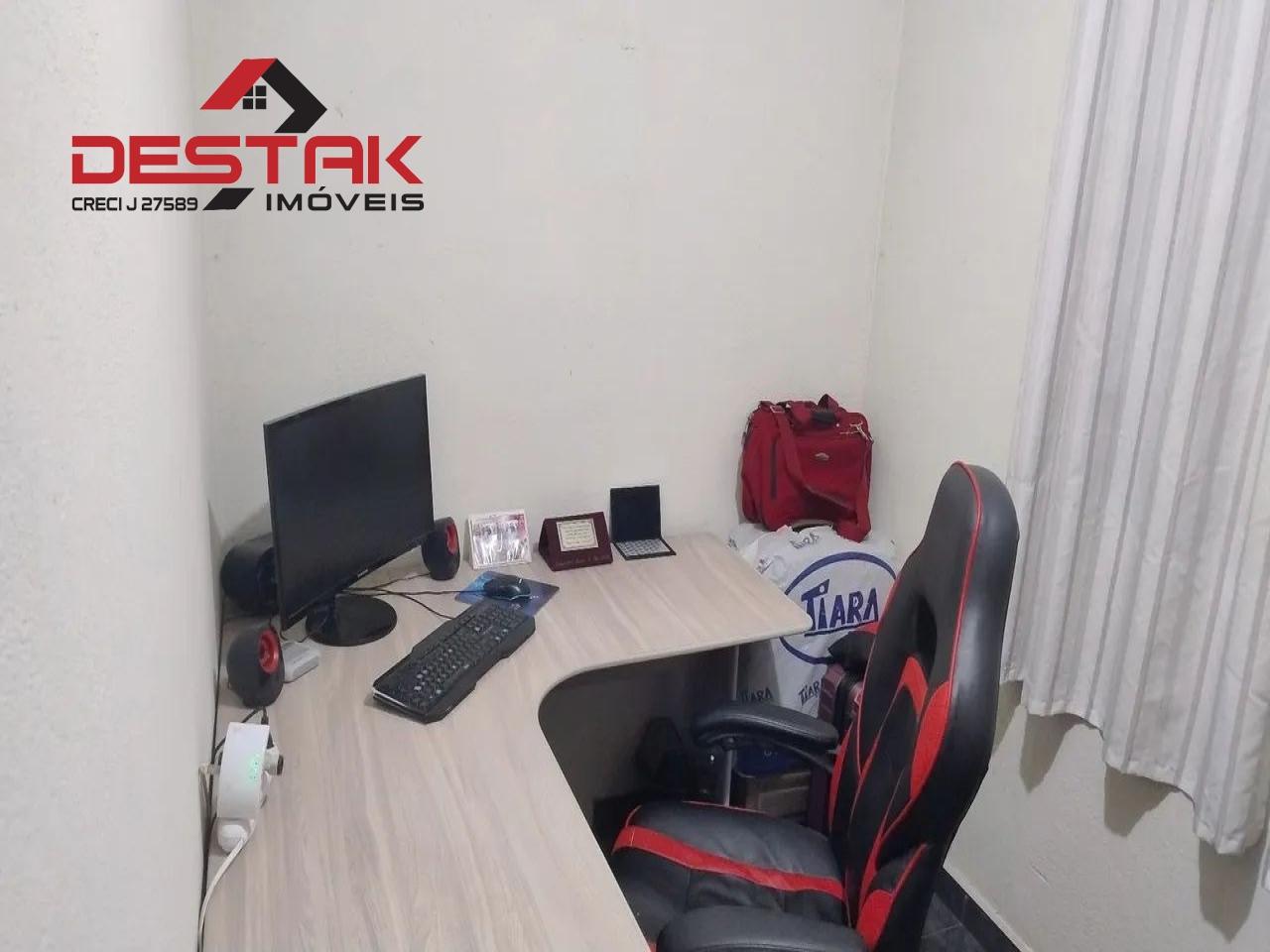 Casa, 4 quartos, 270 m² - Foto 10
