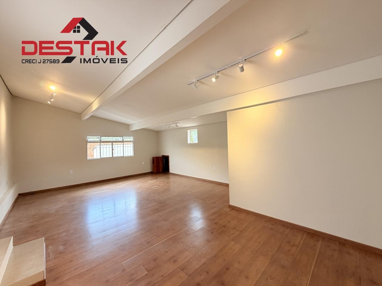 Casa, 3 quartos, 250 m² - Foto 1