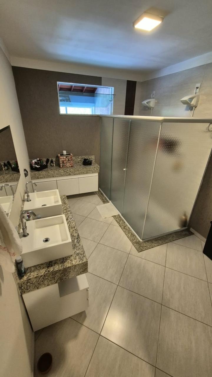 Casa, 3 quartos, 218 m² - Foto 13